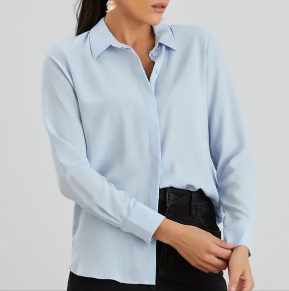 H&M Tops - H&M Womens Powder Blue 100%Ployester blouse Size 4